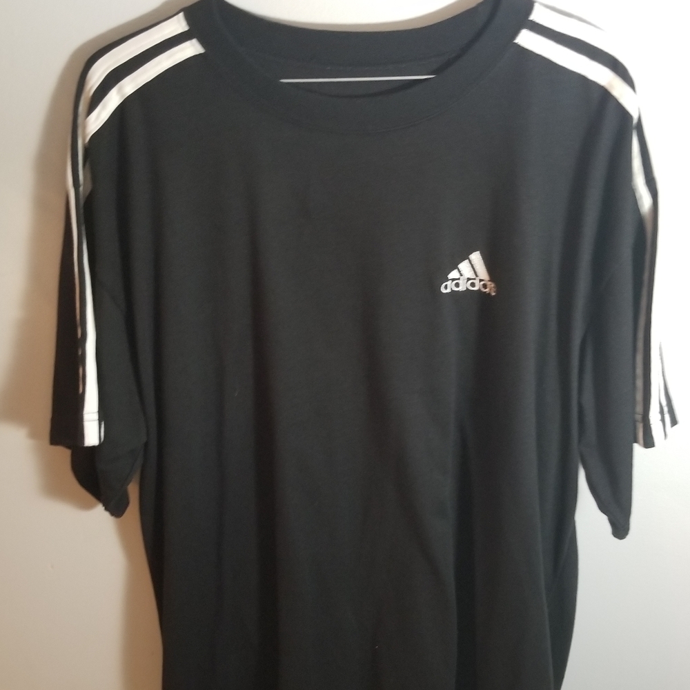used Adidas short sleeve T-Shirt size L black
